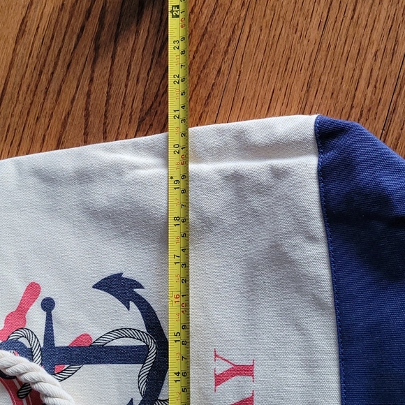 NWOT - Large "Seas the Day" Beach Tote - Picture 10 of 12